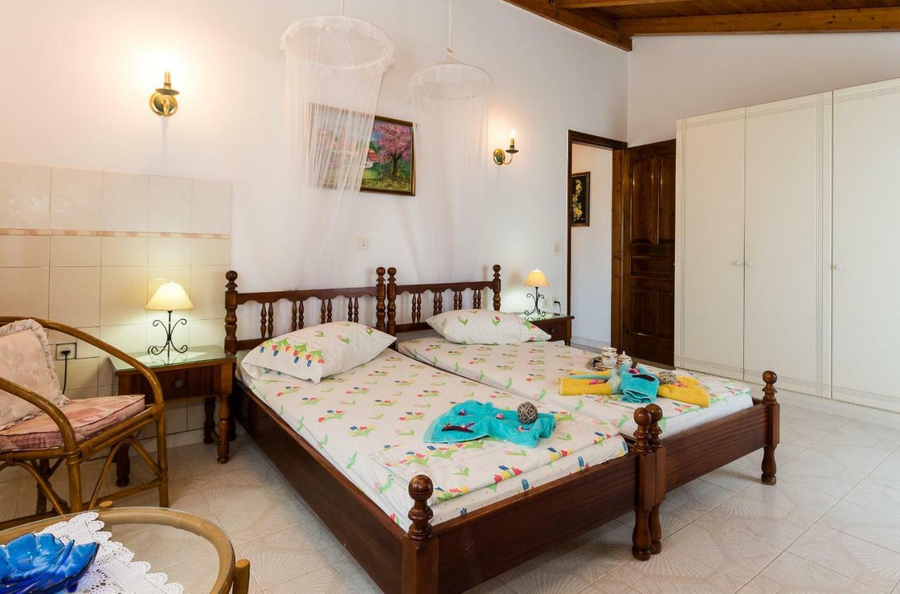 Villa Anna Apartments - 550M From The Beach, By Zantewize Vasilikí Dış mekan fotoğraf